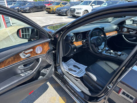 2017 Mercedes-Benz E-Class E 300 4MATIC