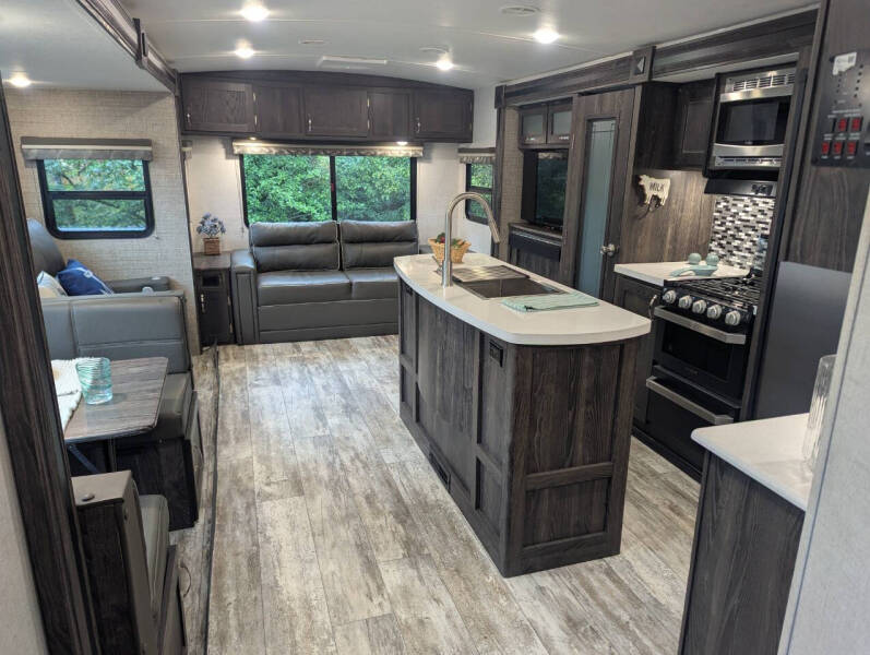 2020 Highland Ridge Open Range Lite 291RLS / 33ft