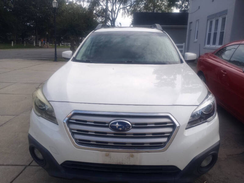 2015 Subaru Outback Premium's photo
