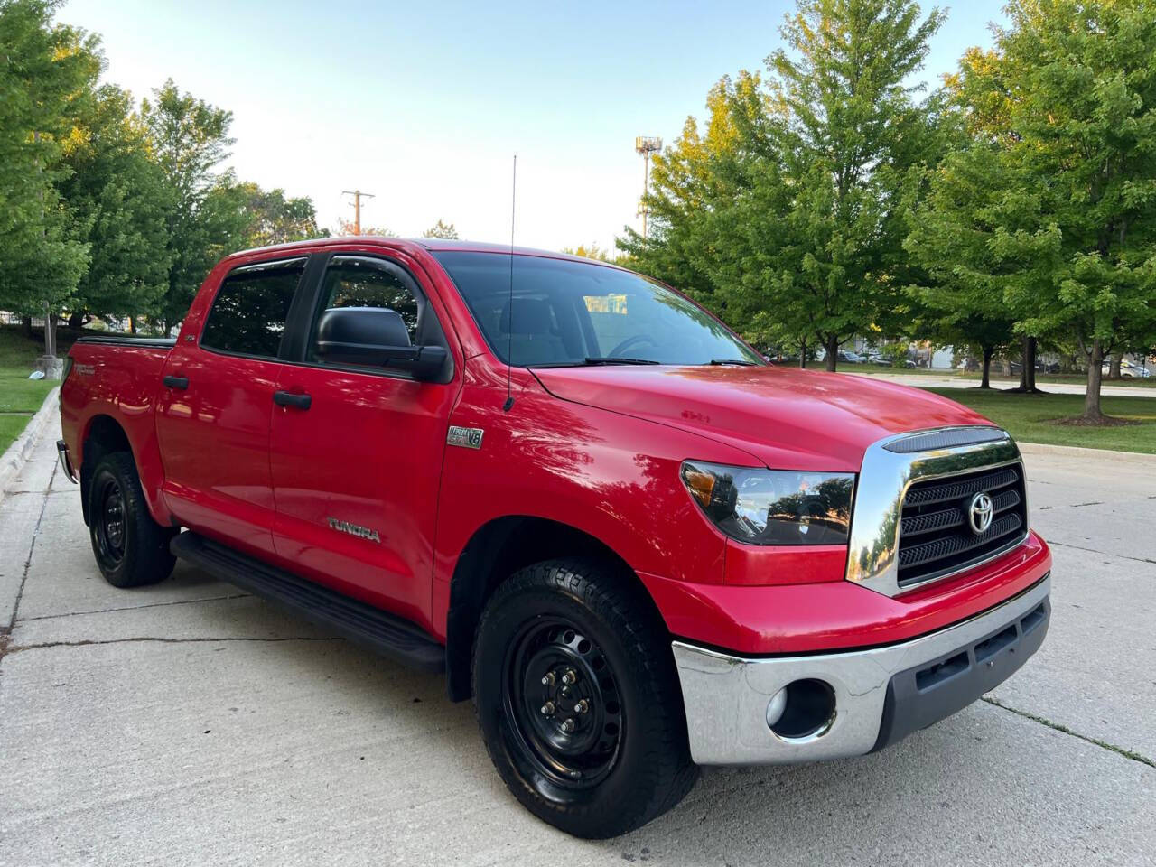 2007 Toyota Tundra SR5 4dr CrewMax Cab 4x4 SB (5.7L V8)'s photo
