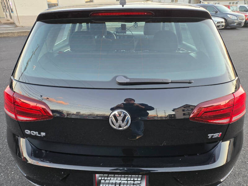 2018 Volkswagen Golf TSI S