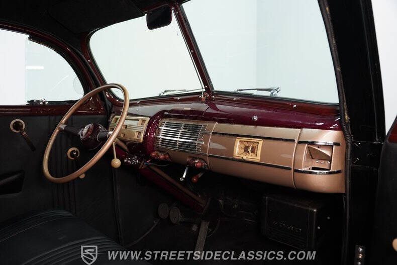 1940 Ford Deluxe