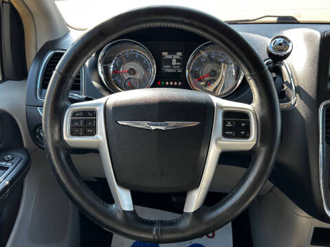 2015 Chrysler Town and Country Touring