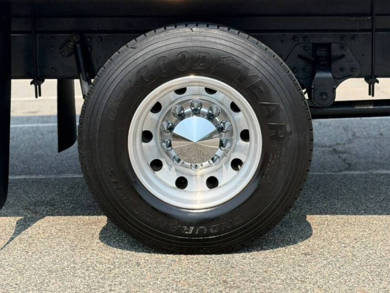 2020 Hino 268A