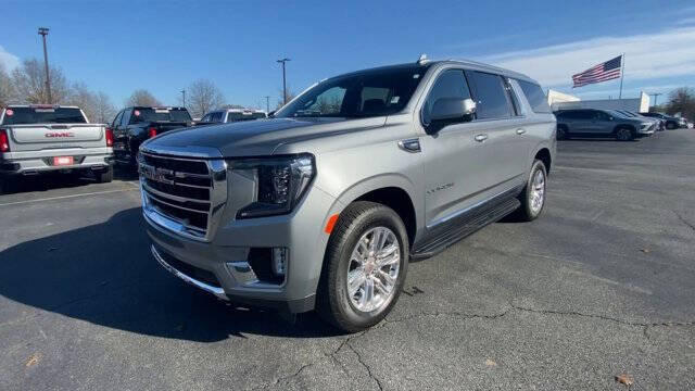 2023 GMC Yukon XL SLT