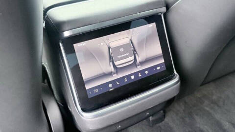 2022 Tesla Model S Plaid