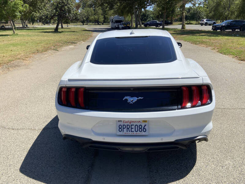 2020 Ford Mustang EcoBoost