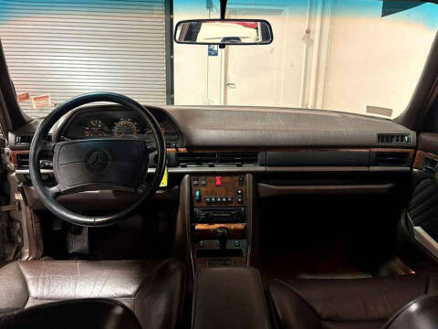 1991 Mercedes-Benz 560-Class 560 SEL