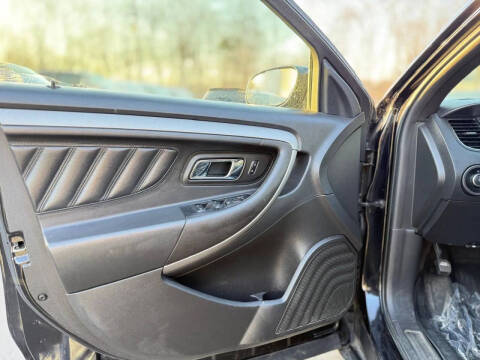 2016 Ford Taurus SEL