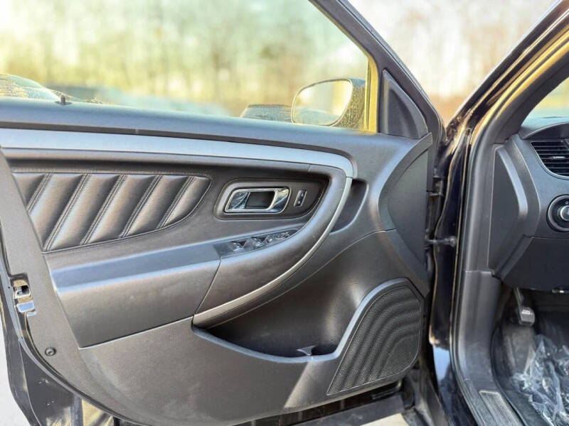 2016 Ford Taurus SEL