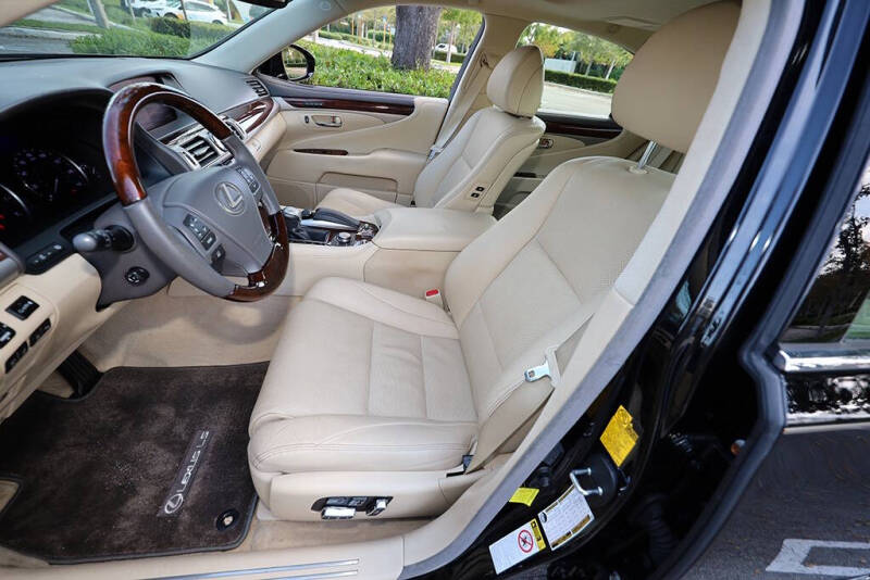 2014 Lexus LS 460