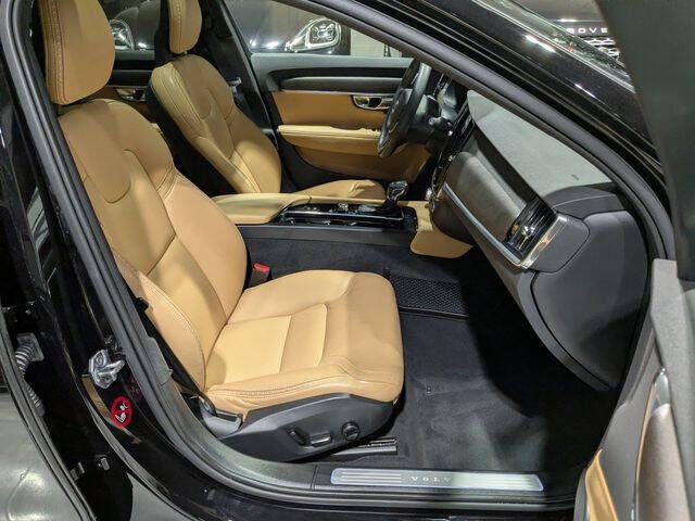 2018 Volvo V90 Cross Country T5