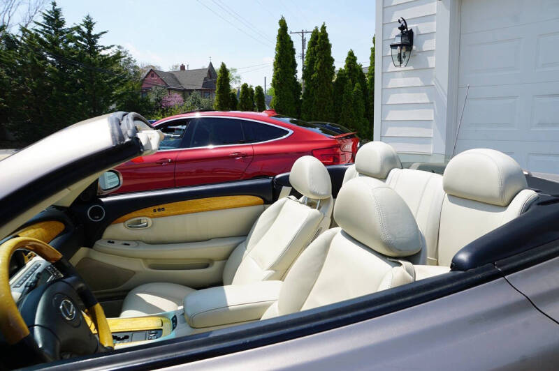 2004 Lexus SC 430
