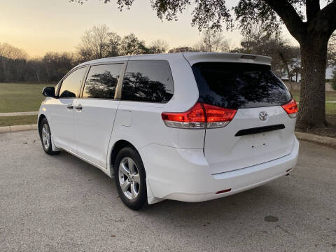 2014 Toyota Sienna L 7-Passenger