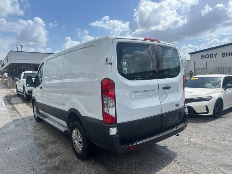 2023 Ford Transit