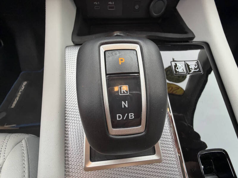 2023 Mitsubishi Outlander PHEV SEL