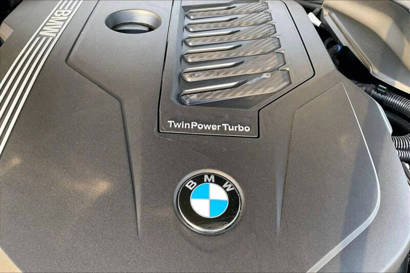 2022 BMW 7 Series 740i