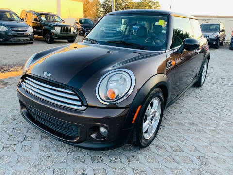 2012 MINI Cooper Hardtop for sale at VENTURE MOTOR SPORTS in Chesapeake VA