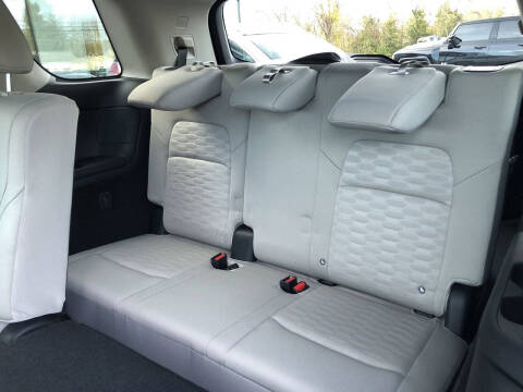 2025 Nissan Pathfinder SV