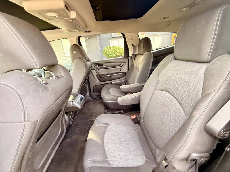 2017 Chevrolet Traverse LT