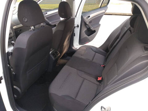 2016 Volkswagen Golf TSI S