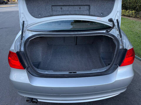 2011 BMW 3 Series 328i