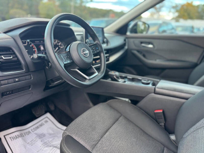 2022 Nissan Rogue SV