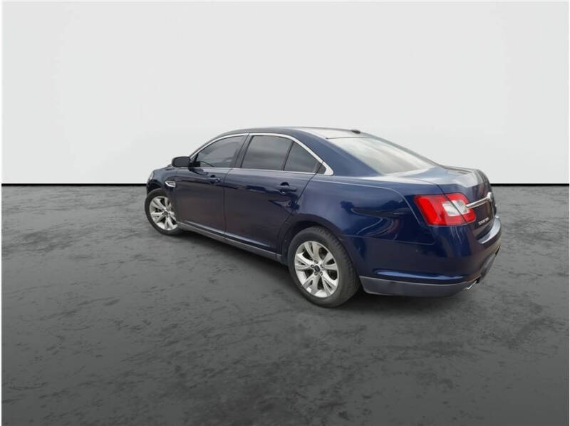 2011 Ford Taurus SEL