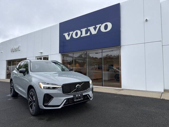2026 Volvo XC60 T8 Plus