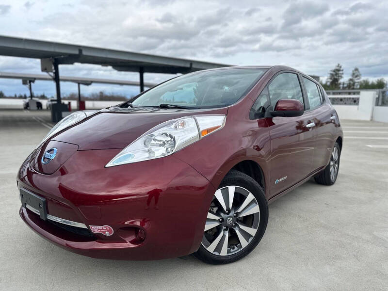 2017 Nissan LEAF SV's photo