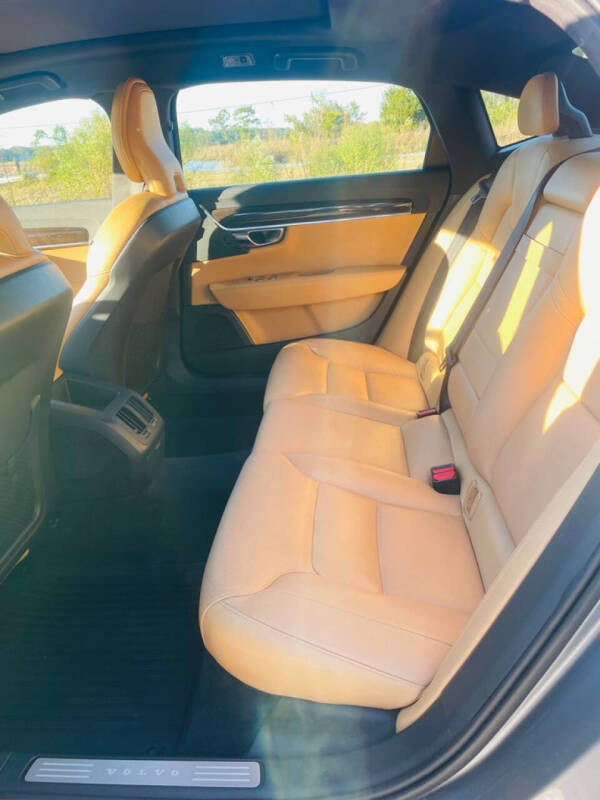2019 Volvo S90 T5 Momentum