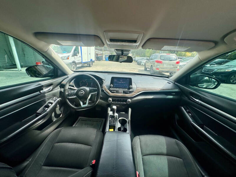 2023 Nissan Altima 2.5 SV