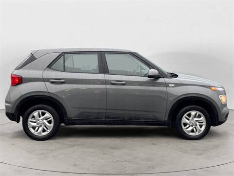 2022 Hyundai Venue SE