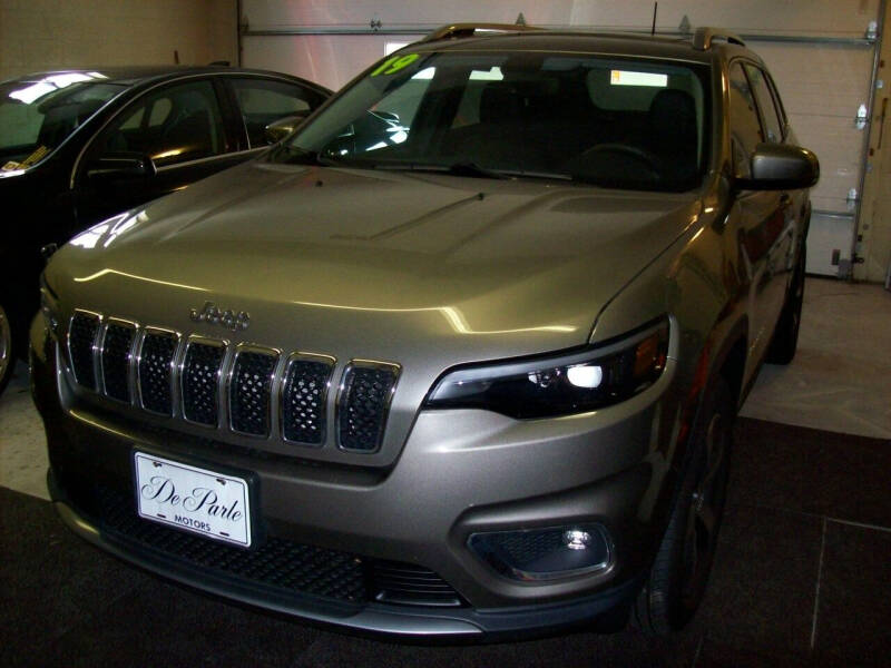 2019 Jeep Cherokee for sale at De Parle Motors Inc in Bridgeport CT