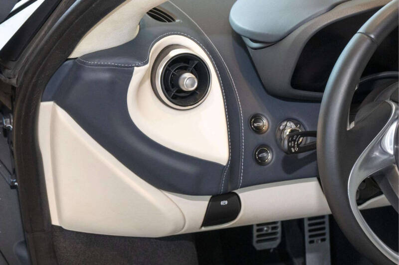 2023 McLaren GT