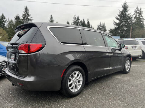 2017 Chrysler Pacifica Touring