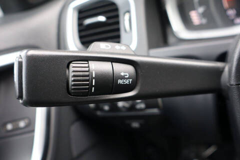 2018 Volvo V60 Cross Country T5 Premier