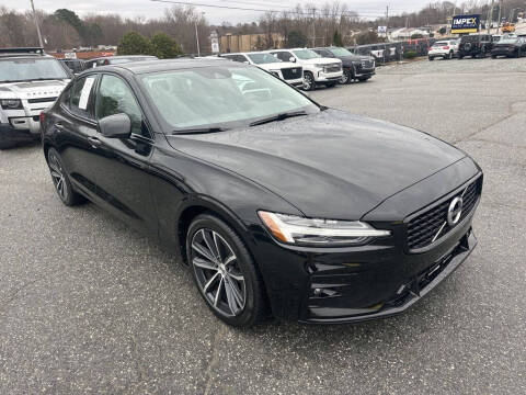 2021 Volvo S60 T5 Momentum