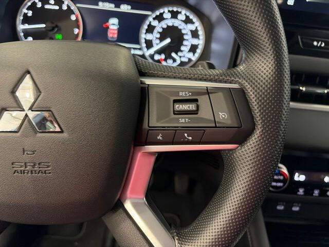 2026 Mitsubishi Outlander ES