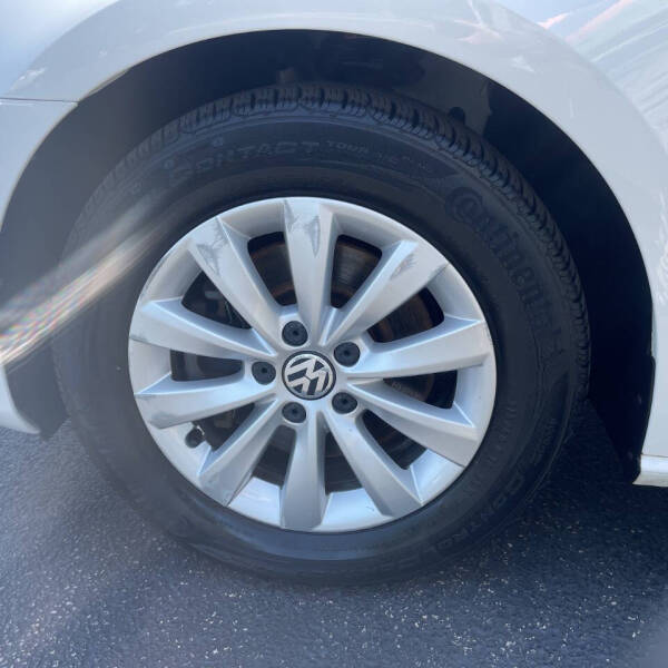 2013 Volkswagen Passat S