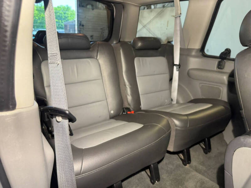 2003 Ford Explorer Sport