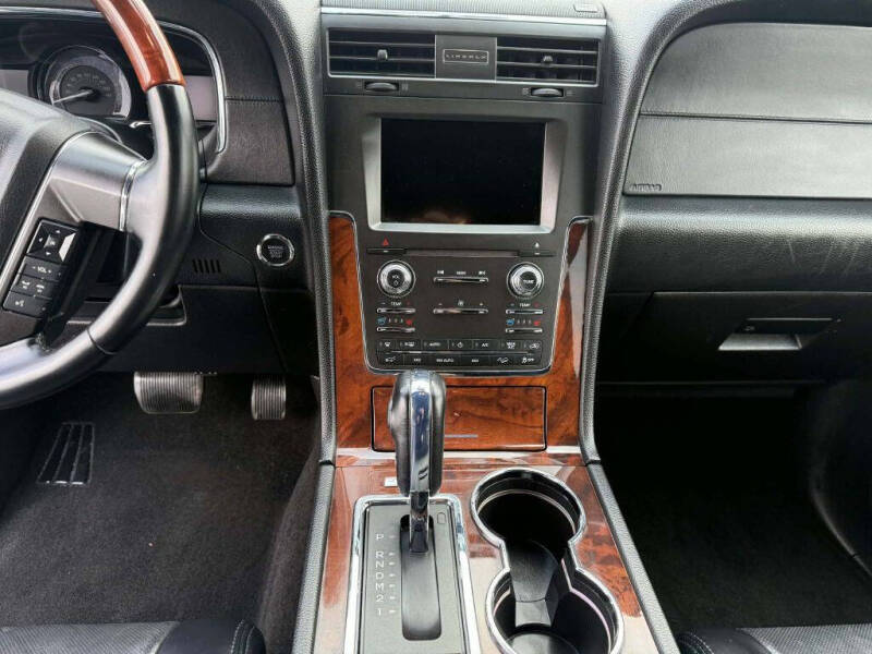 2017 Lincoln Navigator L Select