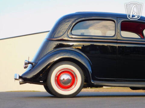 1935 Ford Tudor