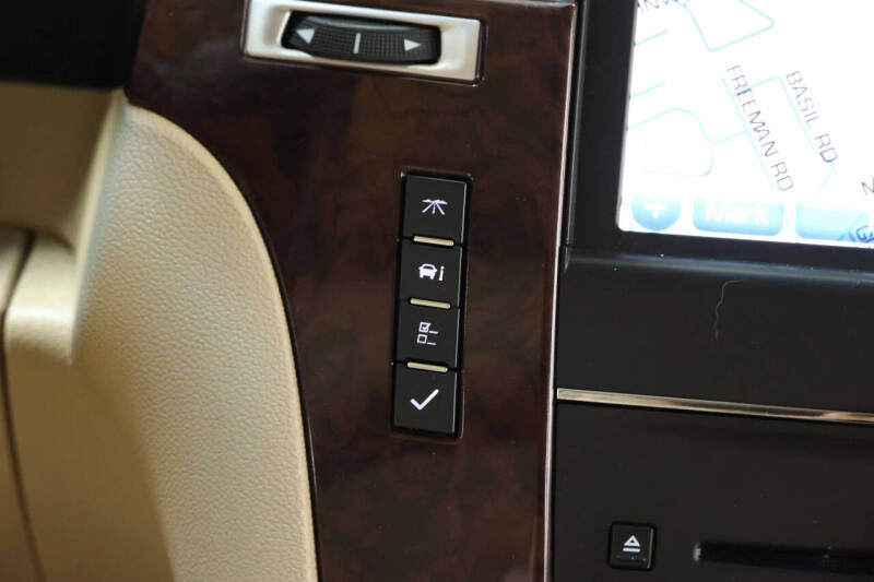 2012 Cadillac Escalade Premium