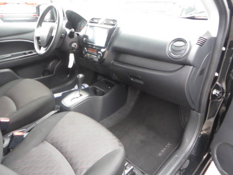 2024 Mitsubishi Mirage ES