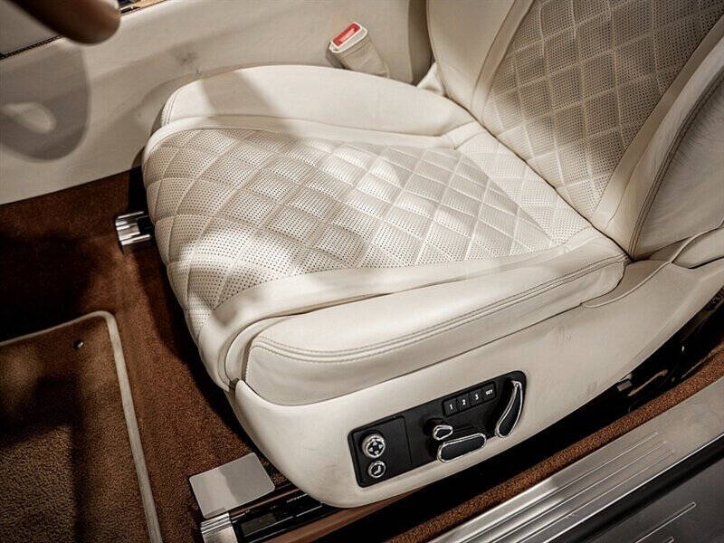 2016 Bentley Continental 26
