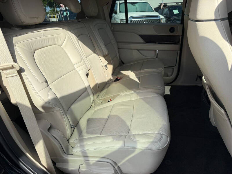 2018 Lincoln Navigator Select