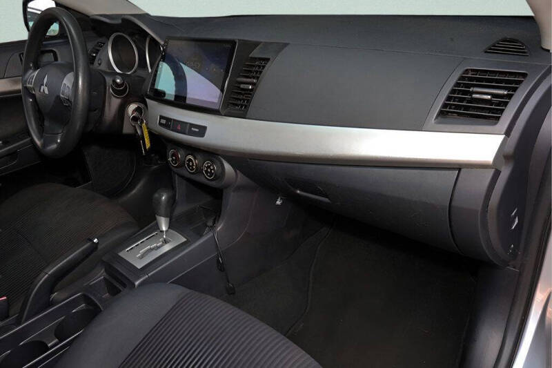 2014 Mitsubishi Lancer ES