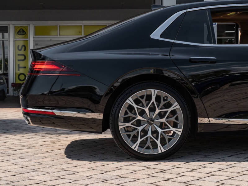 2023 Genesis G90 3.5T e-Supercharger