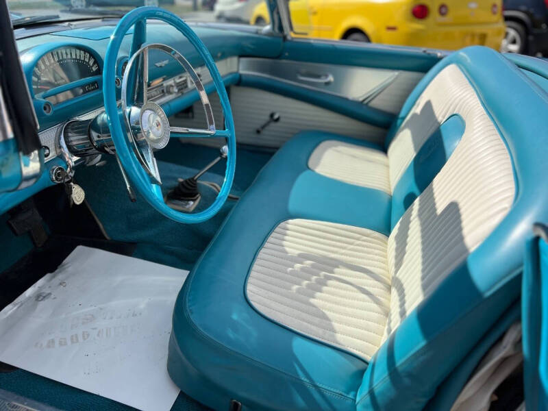 1956 Ford Thunderbird